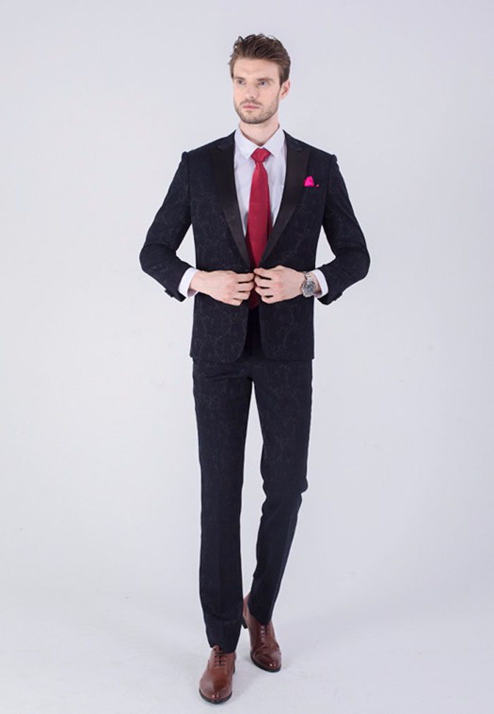 西服定制的四大雷區(qū),西服定制廠家